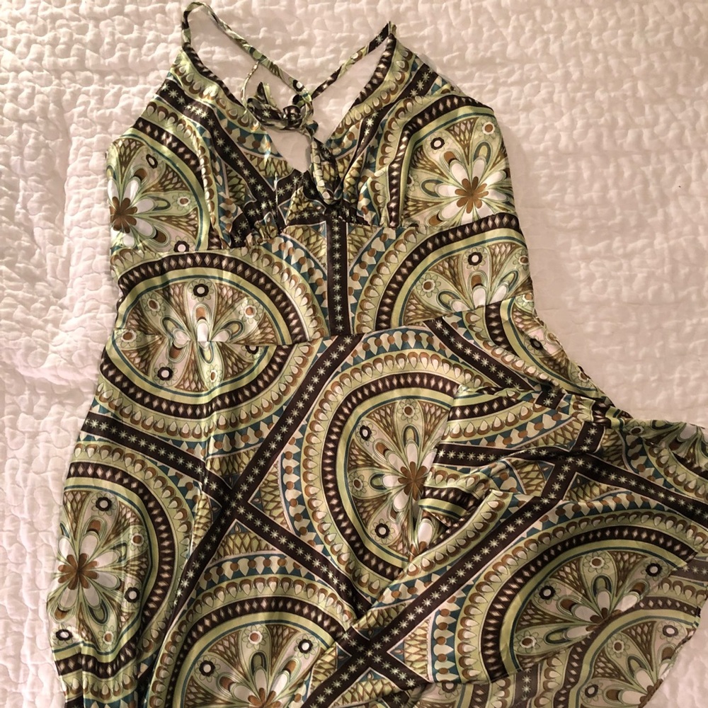 Beautiful flowy halter dress